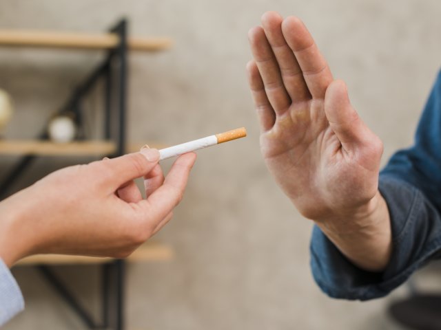 Cigarro, entenda como pode fazer mal aos olhos